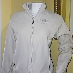 The North Face Women's White Full Zip Windwall Fleece Jacket w Zip Pockets